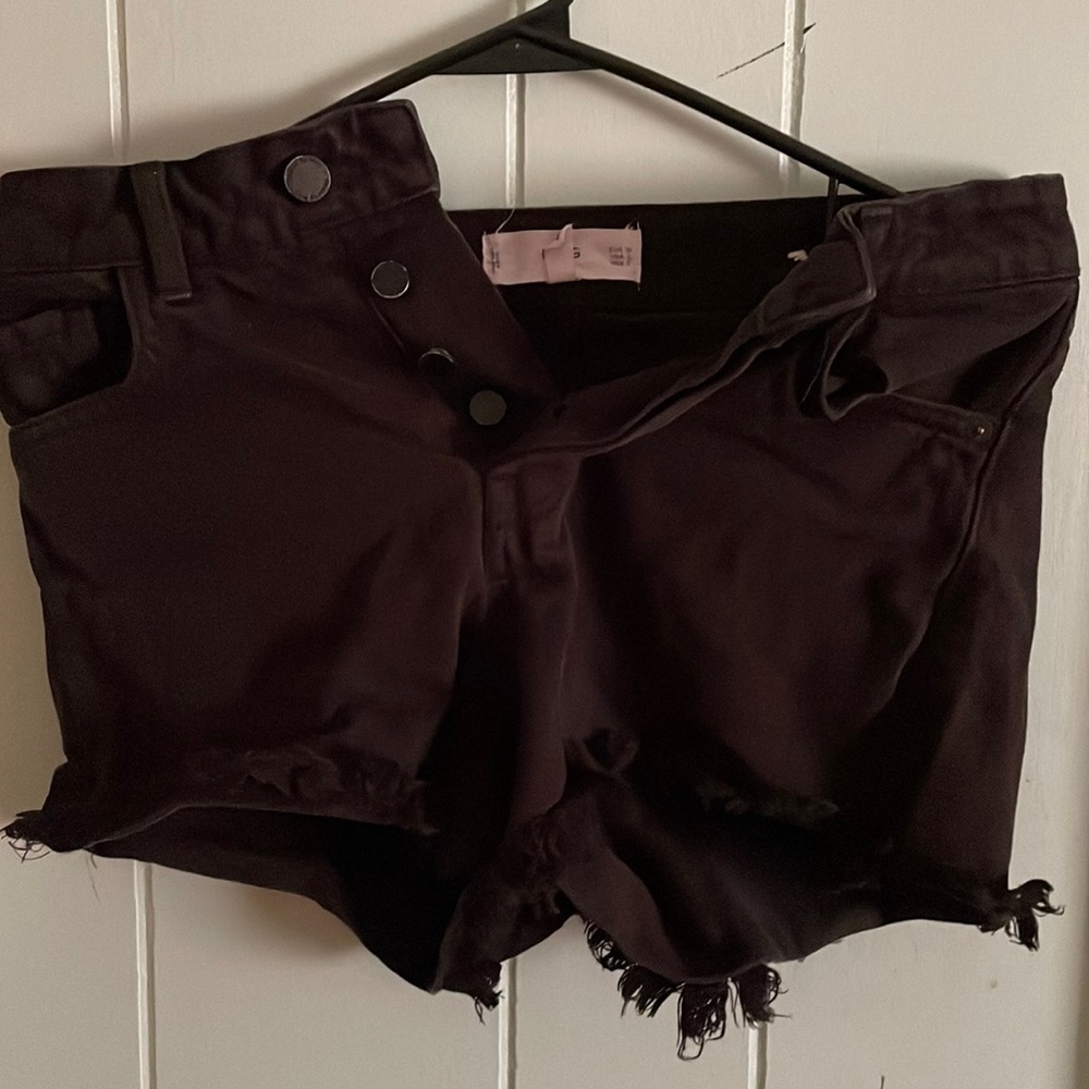 Button fly Black Mom/skinny Jean shorts